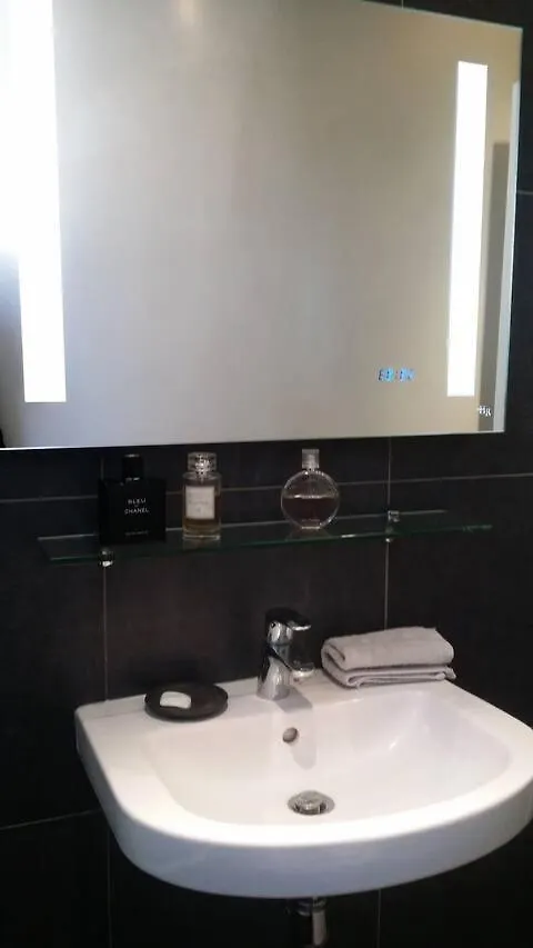 Nice Five Room Flat Near Bastille 파리 아파트